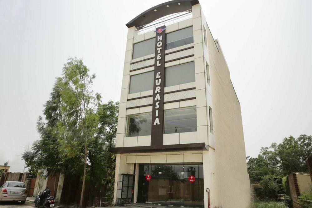 Hotel Eurasia Zirakpur Kültér fotó